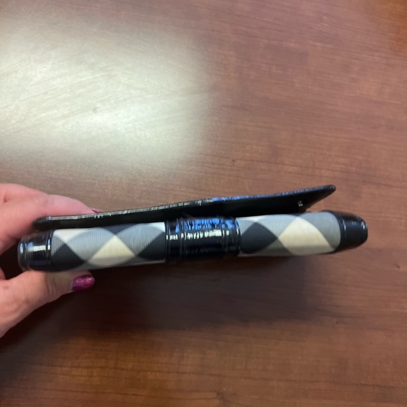 Burberry Nova Check Wallet - Picture 2 of 6